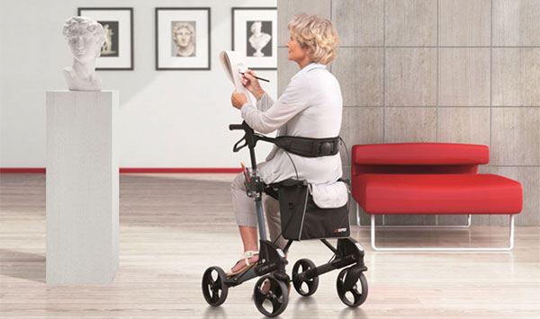 Rollator zitje gebruiken